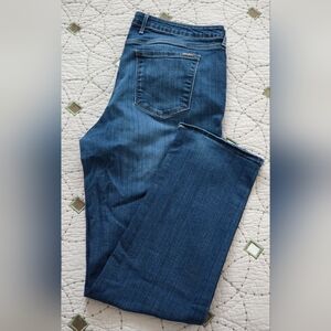 Eddie Bauer Slightly Curvy Straight Jeans, Size 18